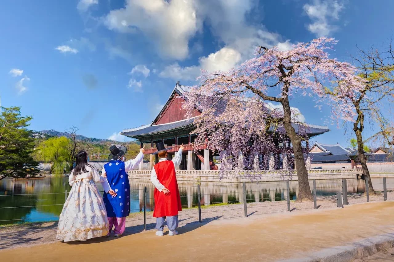 7 Cultural Rules You Must Follow While Traveling in South Korea in 2026